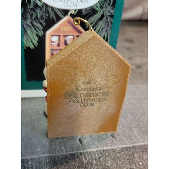 Collecting memories 1995 Hallmark ornament Xmas Decor beaver - Picture 4 of 4